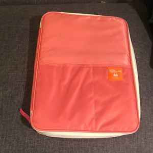Laptop case with many pockets!